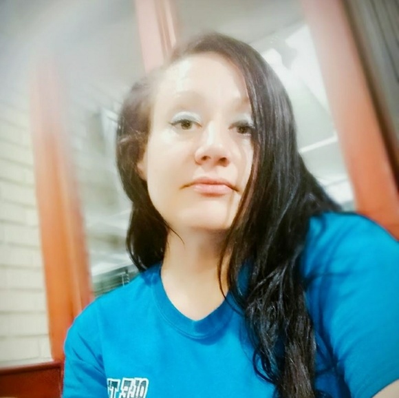 Meet your Posher, Bree - Picture 3 of 3